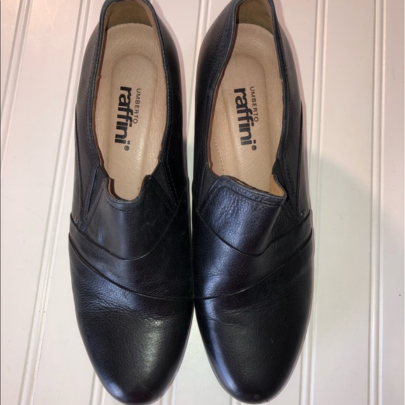 Raffini Shoes - Raffini ladies size 39 8.5-9 black leather shoes
